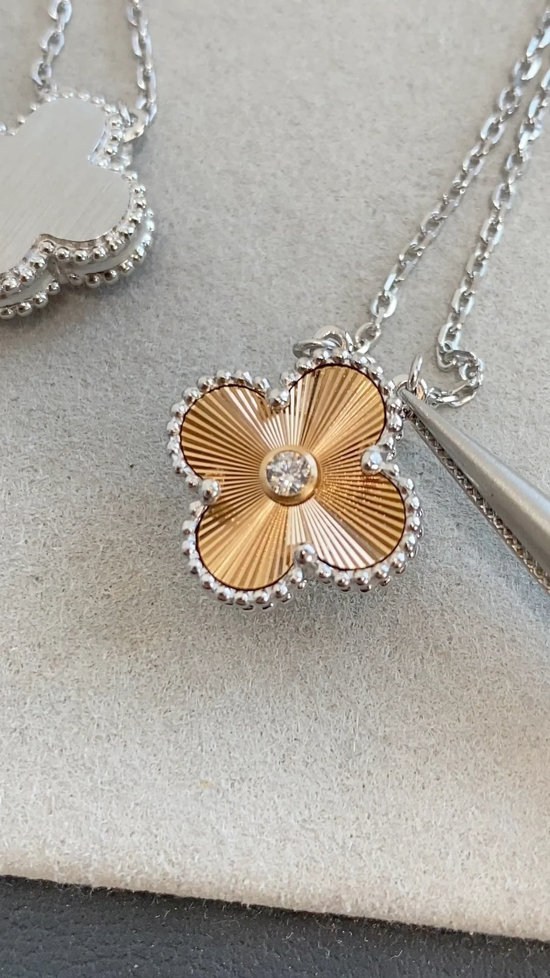 Ван Веккьо - Колье 114