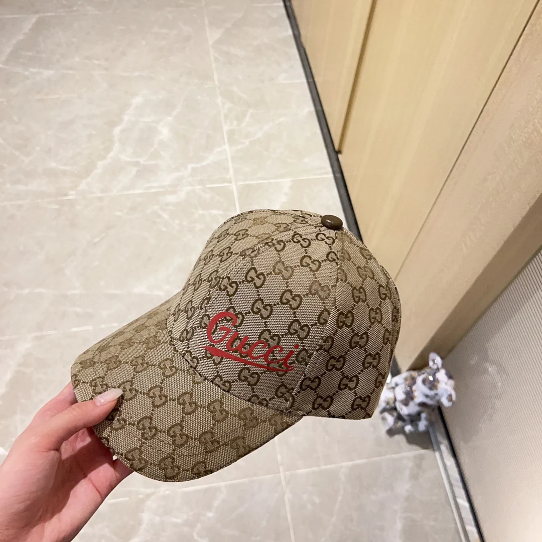 Новинка сезона весна/лето 2023 от Gucci - бейсболка с монограммой - кофейно-коричневый - 1