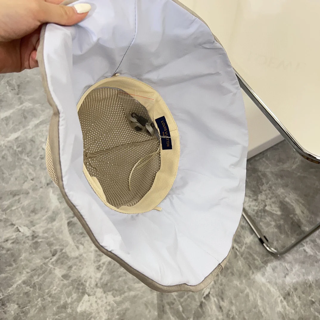 Новинка LV 2024 — Складной капюшон — Абрикосово-серый