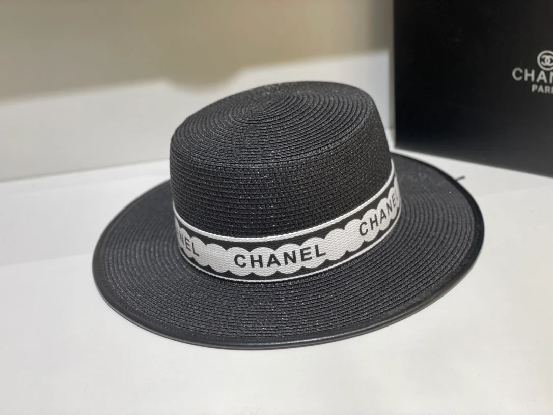 Новая соломенная шляпа Chanel 2022 года