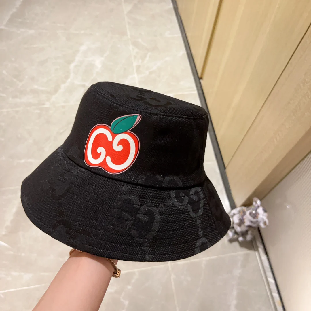 Новинка сезона весна/лето 2023 от Gucci - Панама Apple - Черная