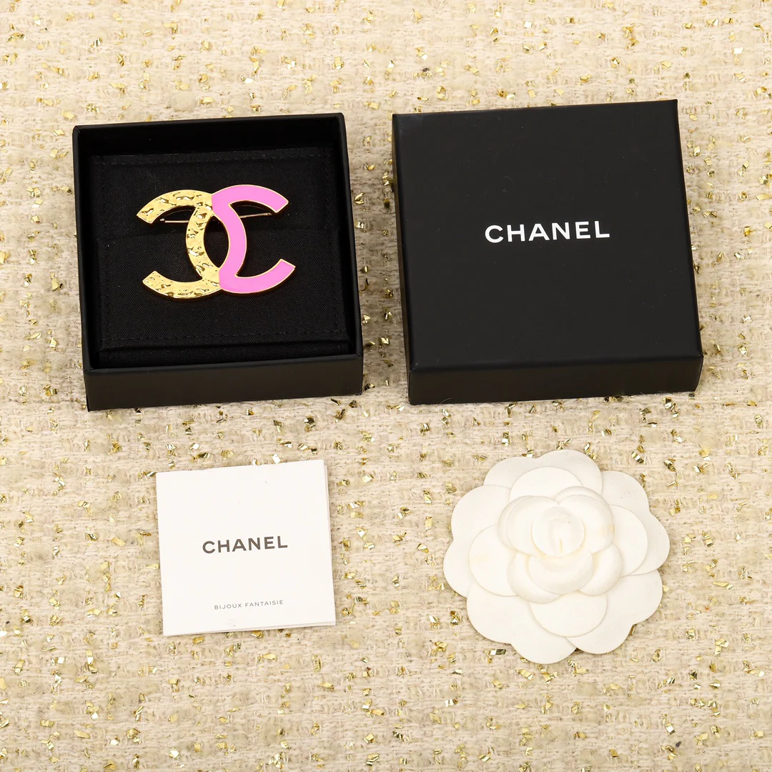 Брошь Chanel 149