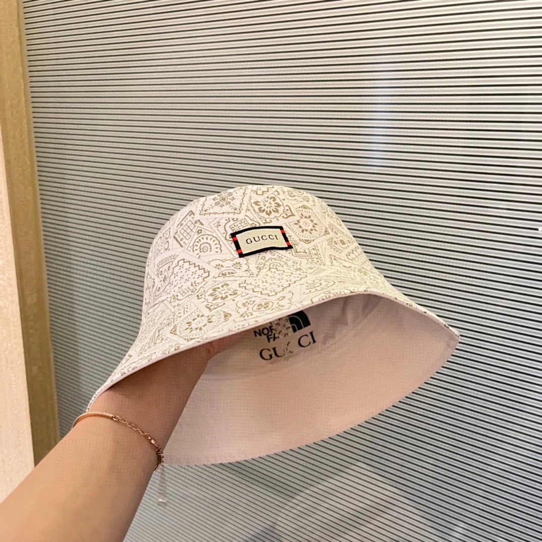 Коллаборация с Gucci - двусторонняя панама