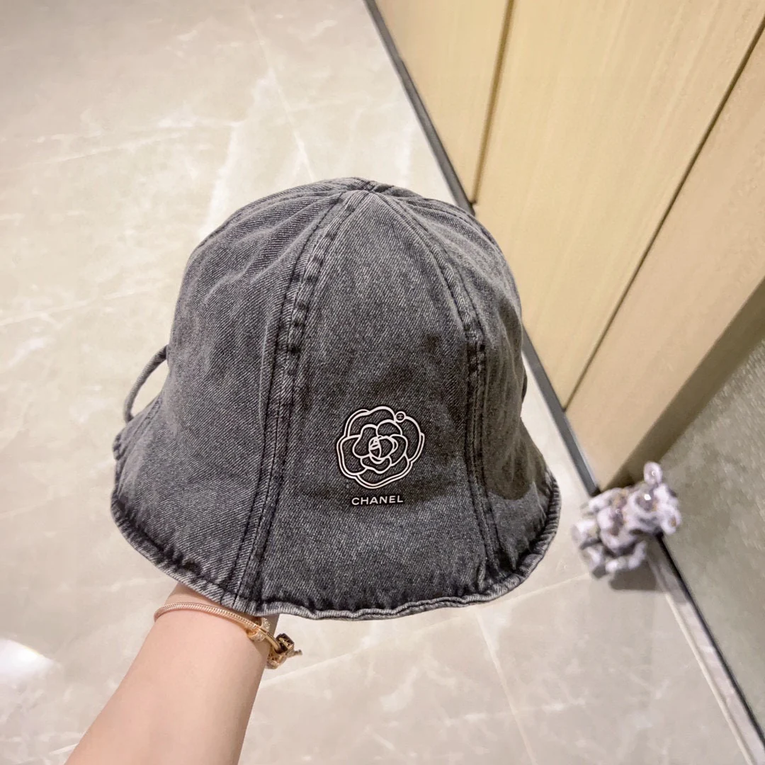 Новинка сезона весна/лето 2023 от Chanel - Ковбойская рыбацкая шляпа - Черная