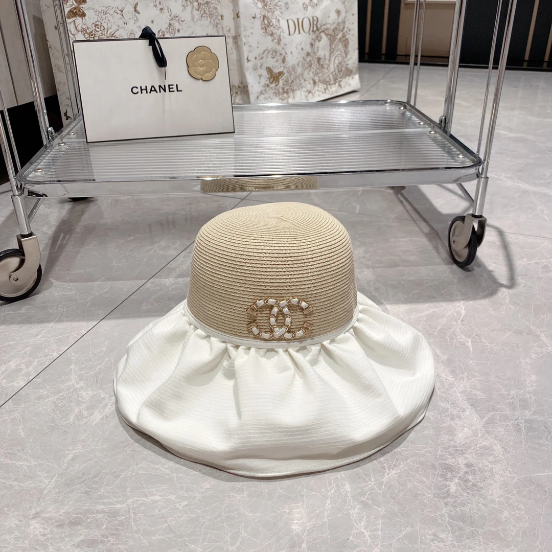 Новинка сезона весна/лето 2023 от Chanel - Соломенная шляпа - Солнцезащитная шляпа - Белая