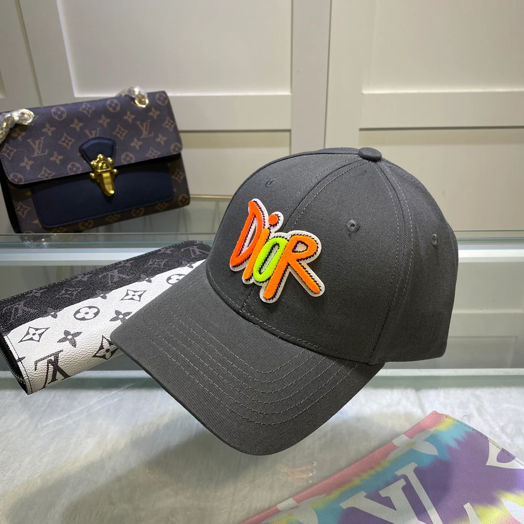 Бейсболка Dior Streetwear — несколько цветов