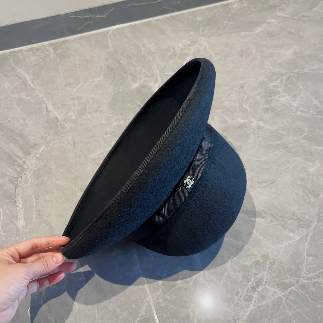 Chanel - Маленькая шерстяная панама Double C SU6