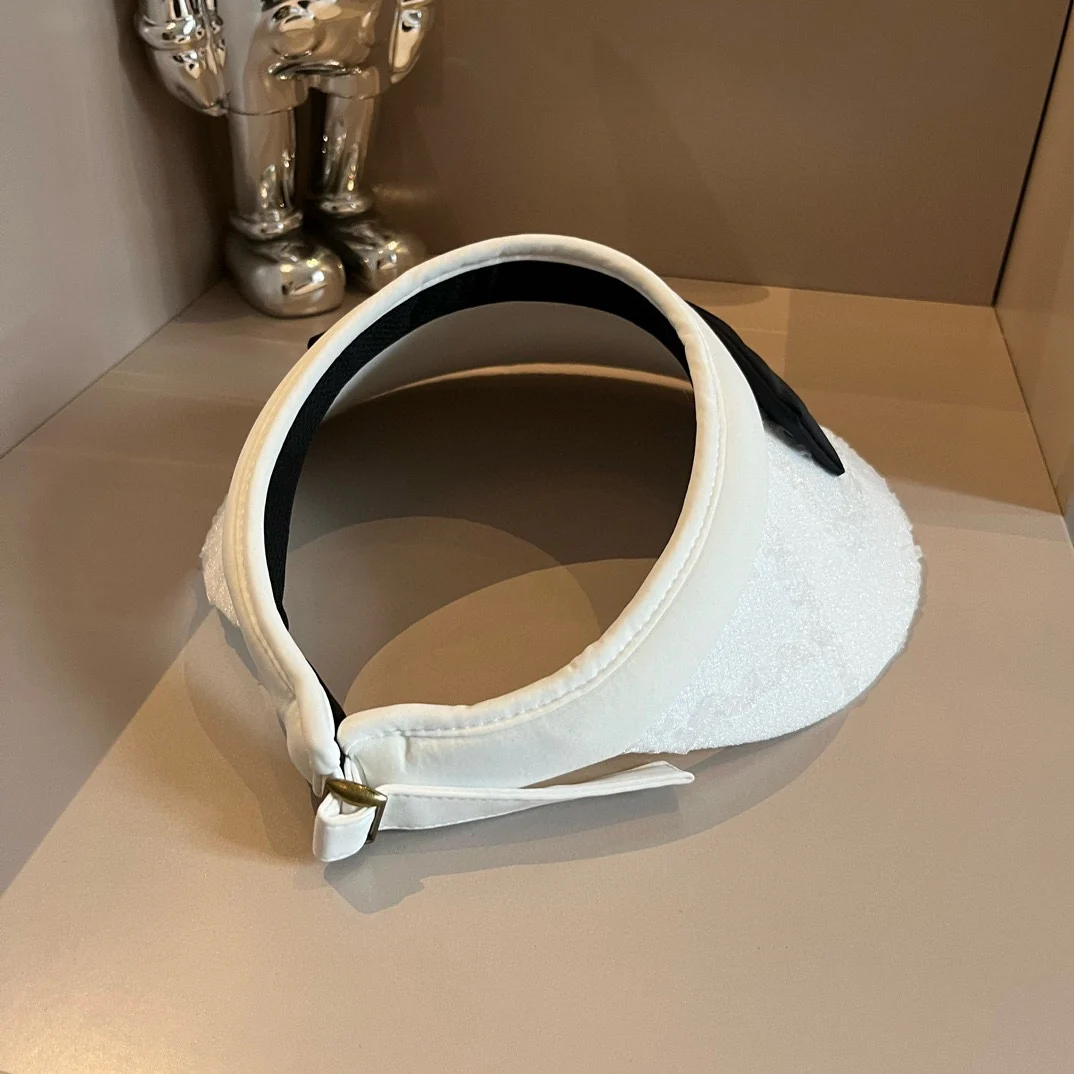 Chanel - Белая шляпа от солнца с бантом