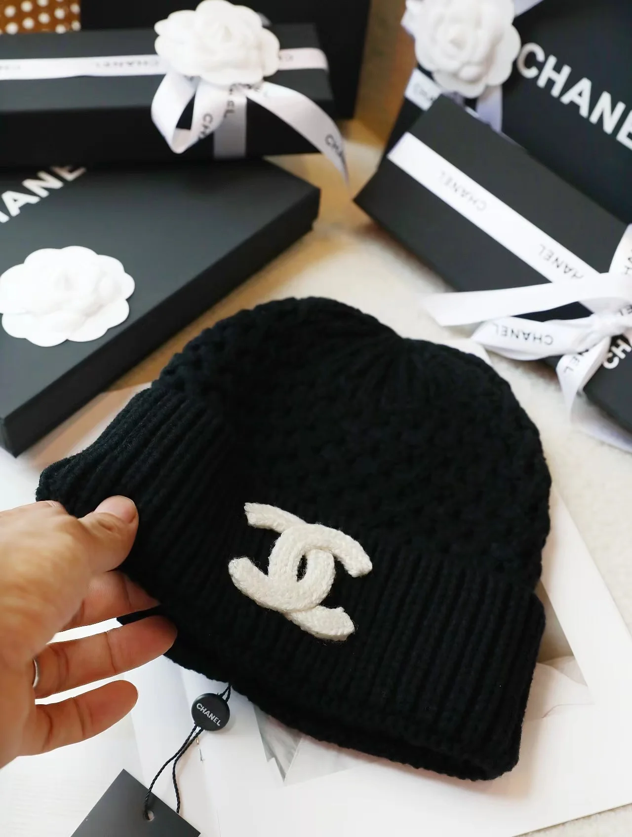 Chanel - Новая вязаная шапка с рисунком ананаса - Черная