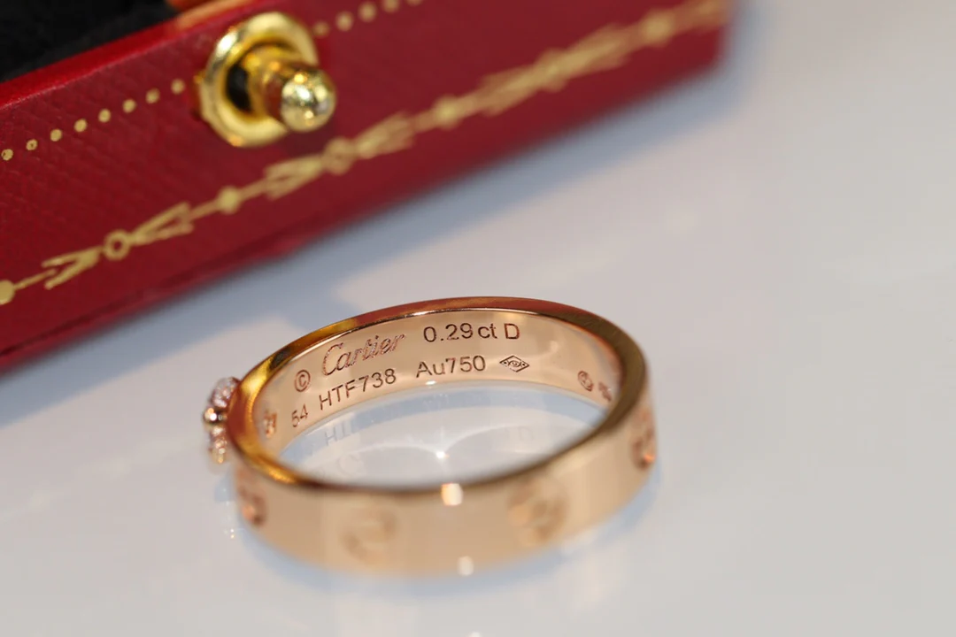 Кольцо Cartier Love Solitaire — розовое и белое золото