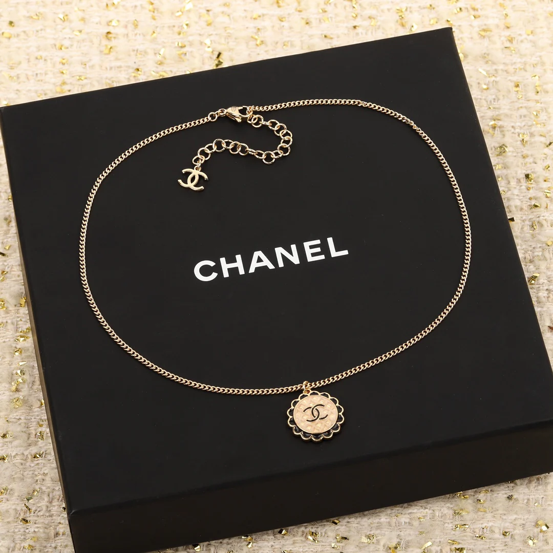 Колье Chanel 523