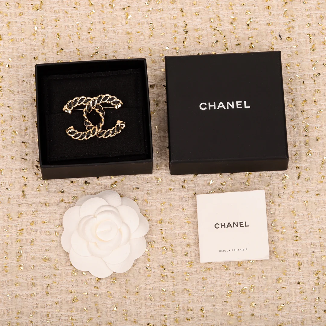 Брошь Chanel 160