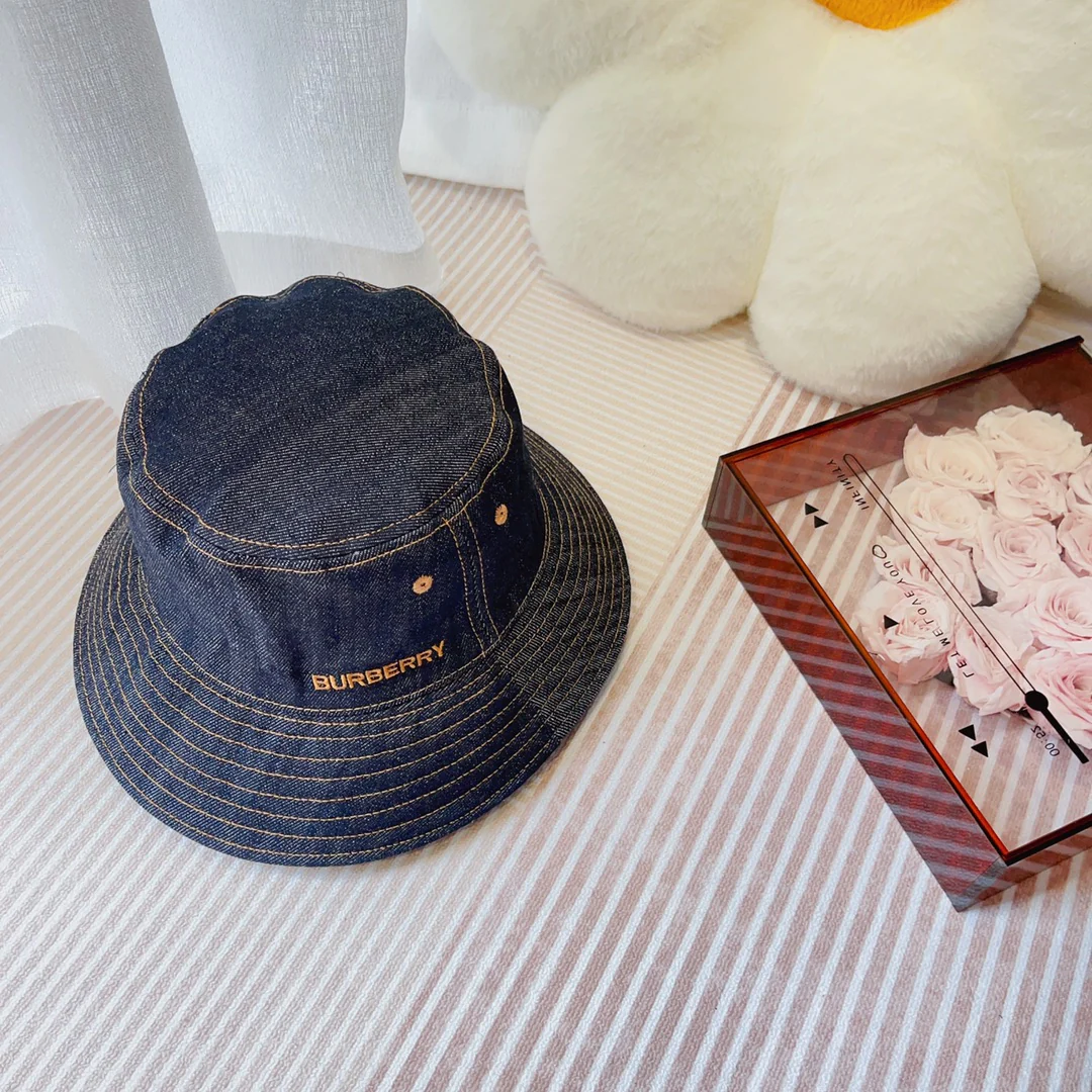 Burberry - Ковбойская панама