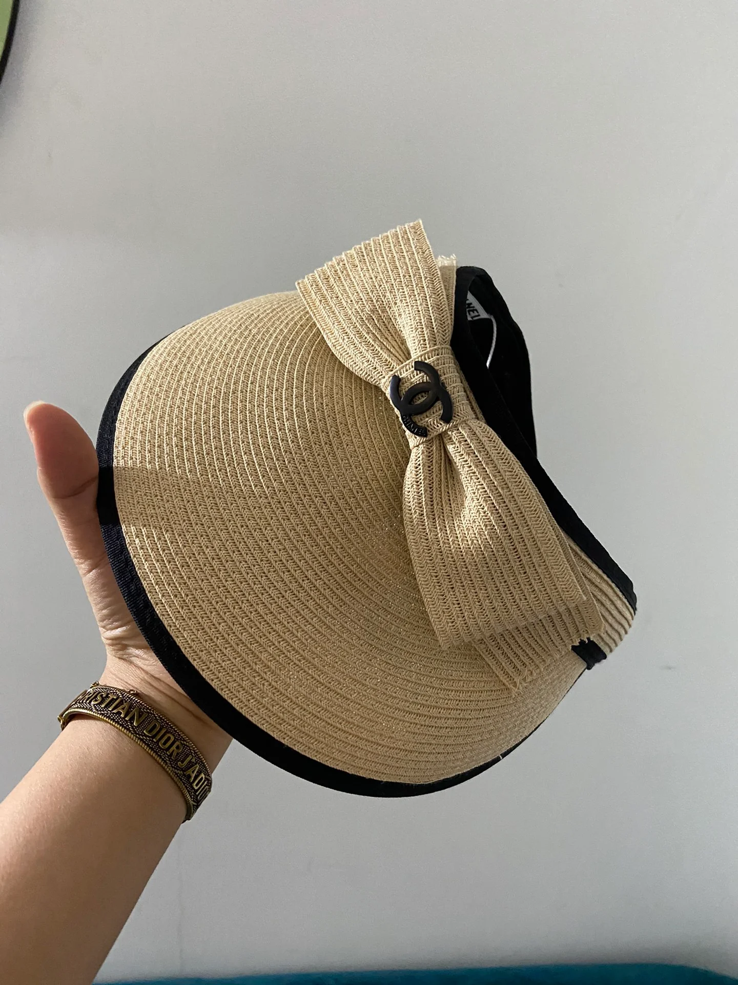 Пляжная шляпа Chanel с плетеным бантом - идеально подходит для пляжа - 2 шт.