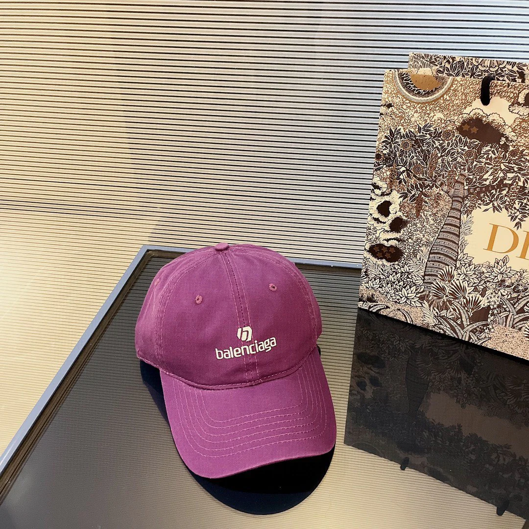 Balenciaga - Минималистичная бейсболка - Разные цвета - 1 шт.