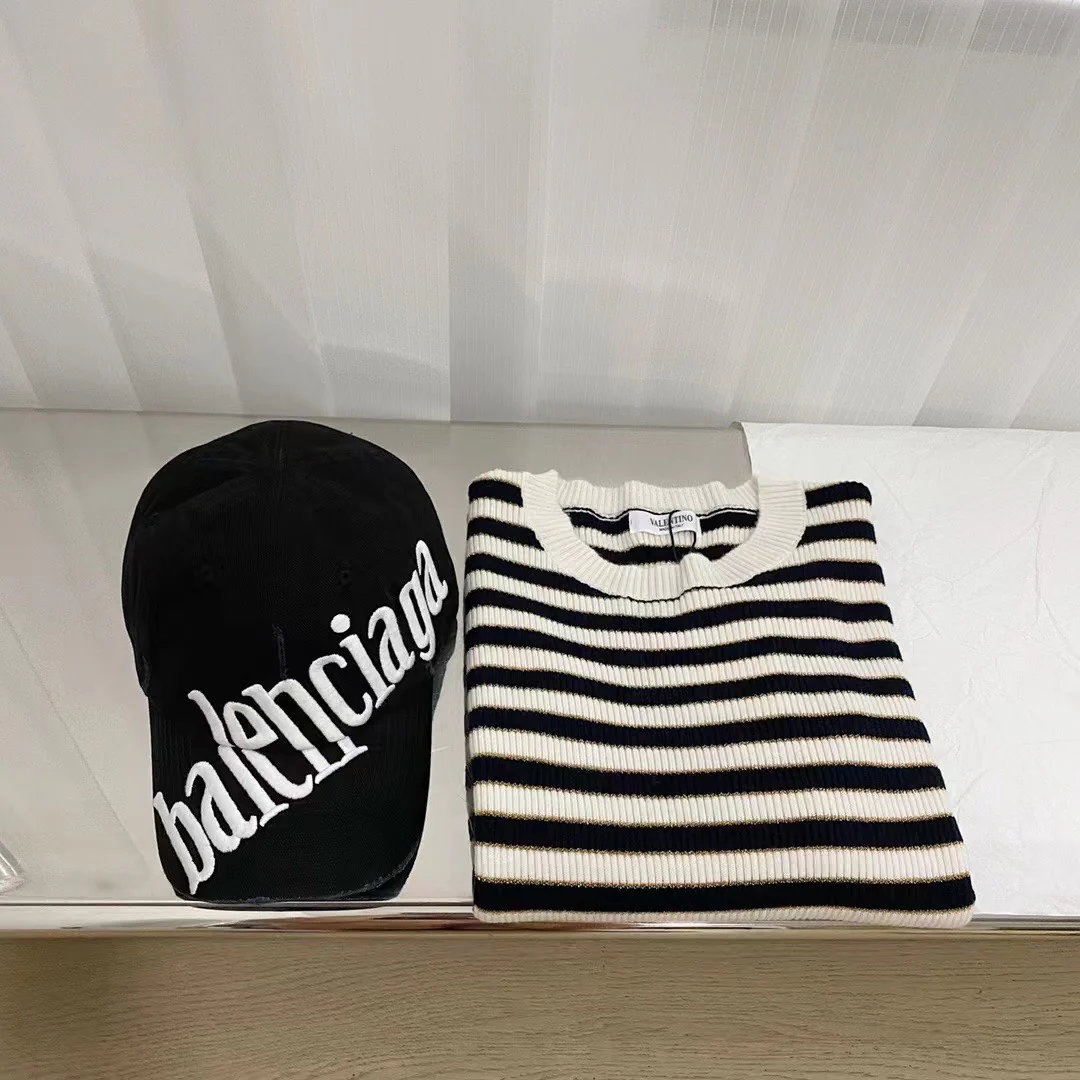 Бейсболка Balenciaga с вышивкой - черная