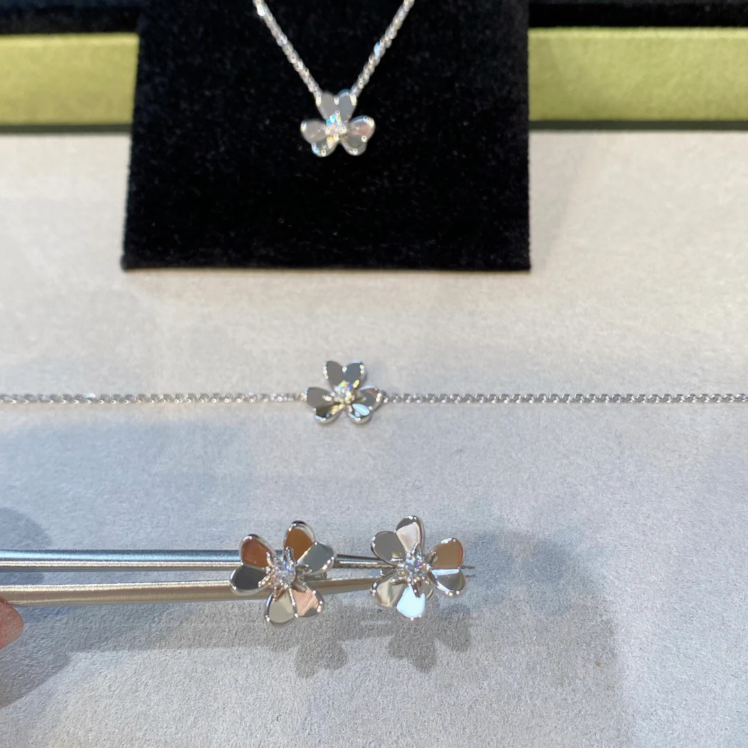 Van Vek - Колье 050