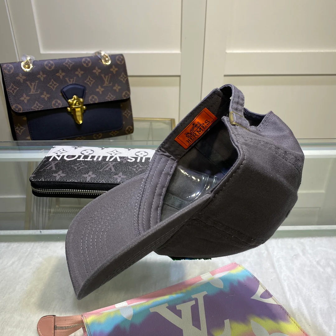 Бейсболка Hermes Limited Edition с принтом