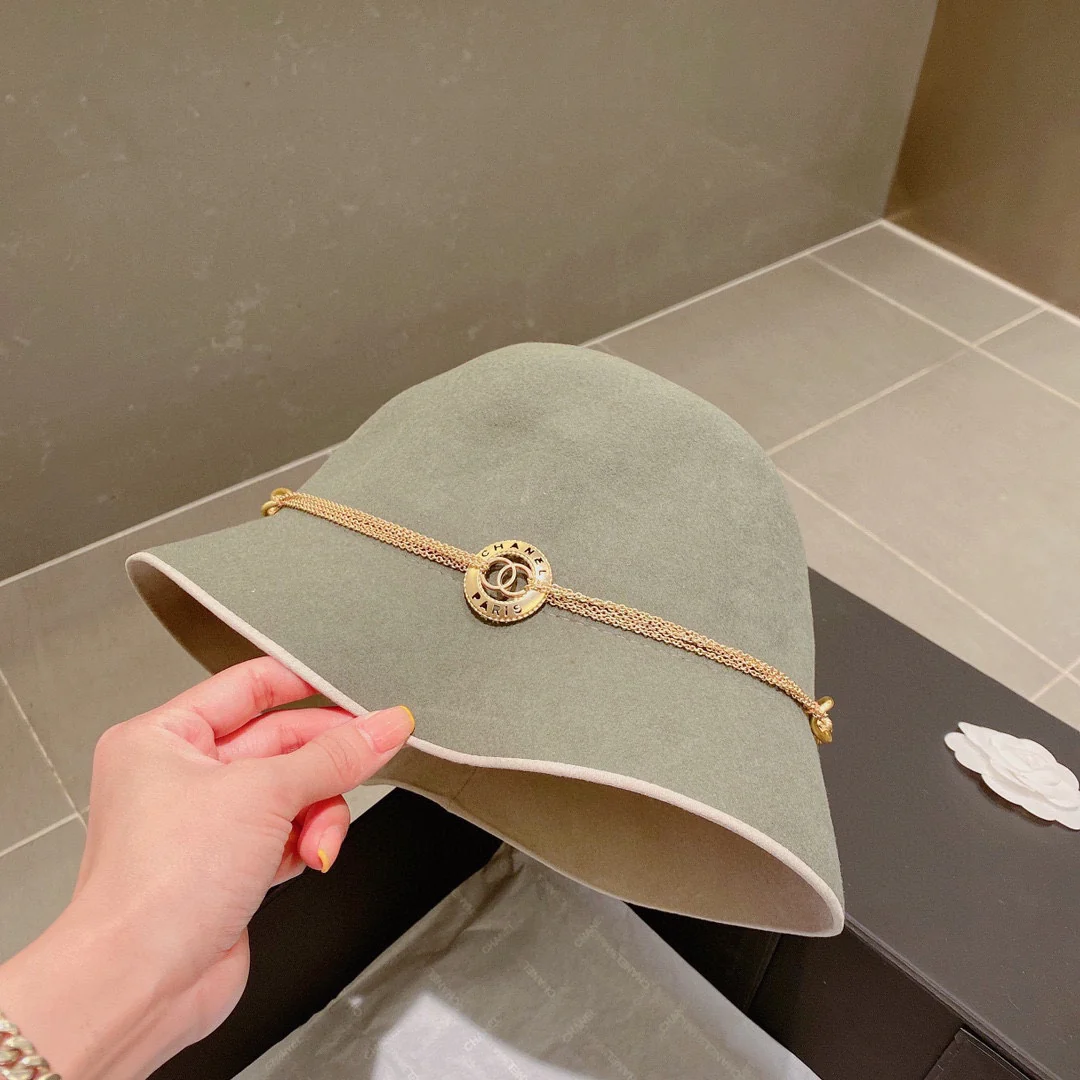 Шерстяная шляпа-цепочка Chanel - серая