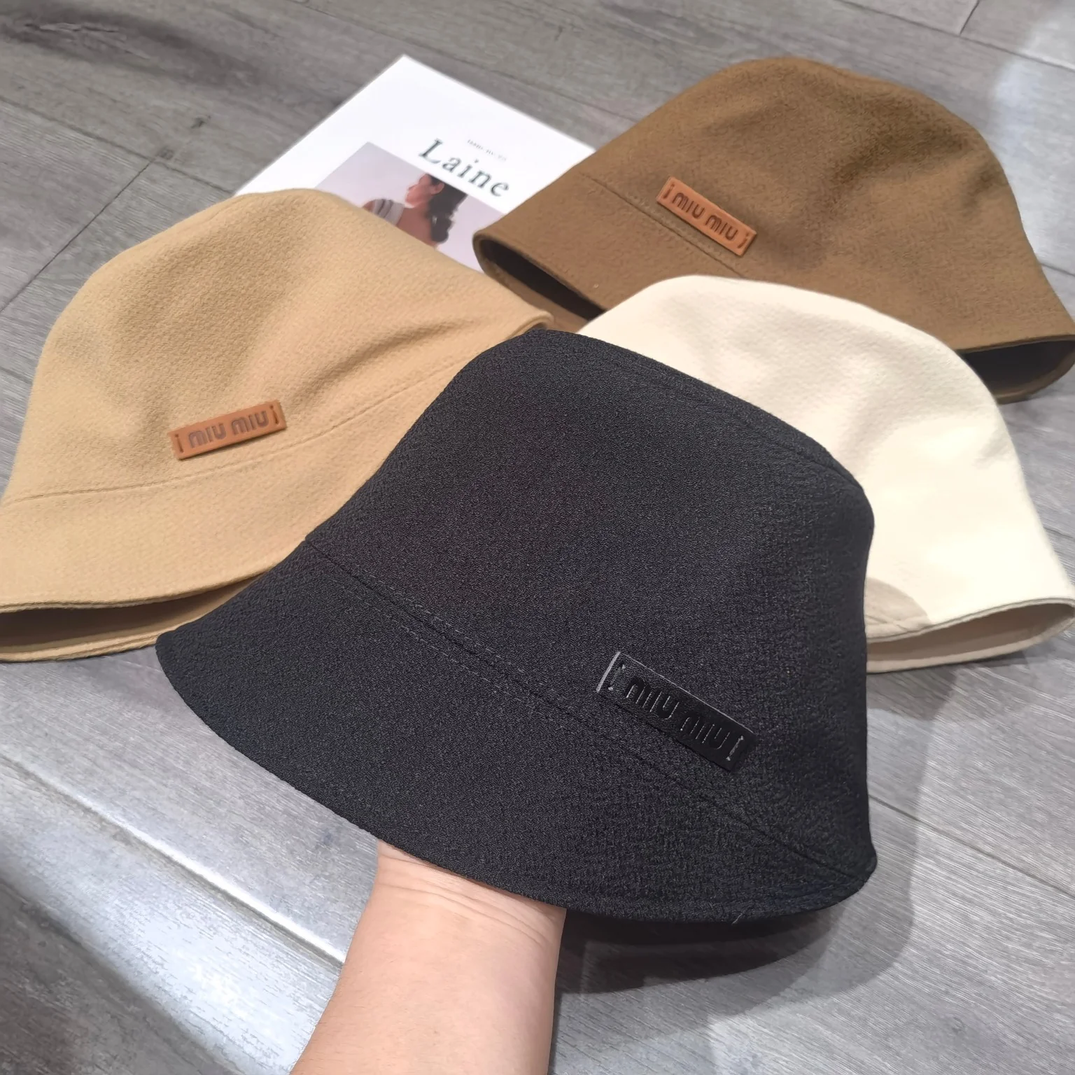 Miu Miu - Новинка осени 2023 - Панама неправильной формы