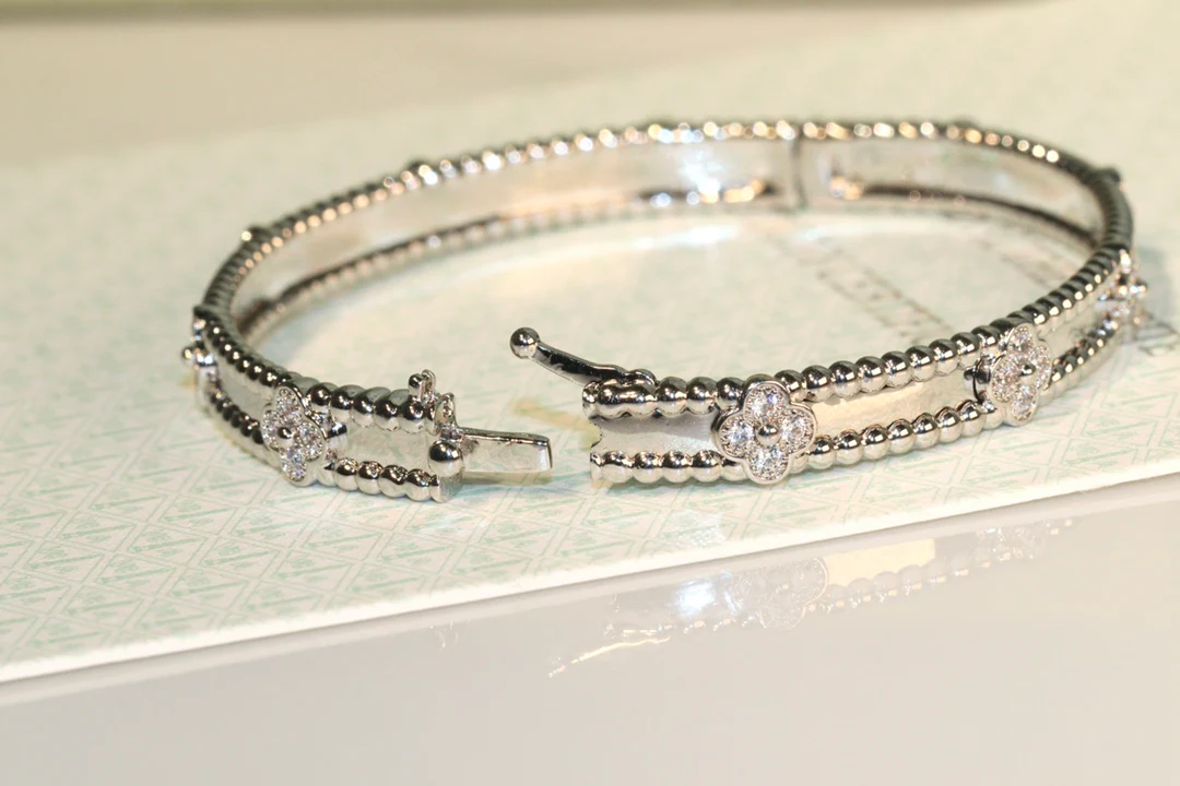 VCA-Браслет-3