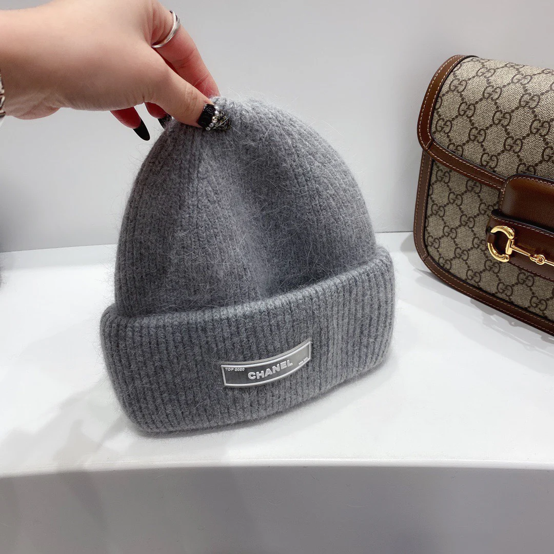 Chanel - Вязаная шапка из кроличьего меха - Серая