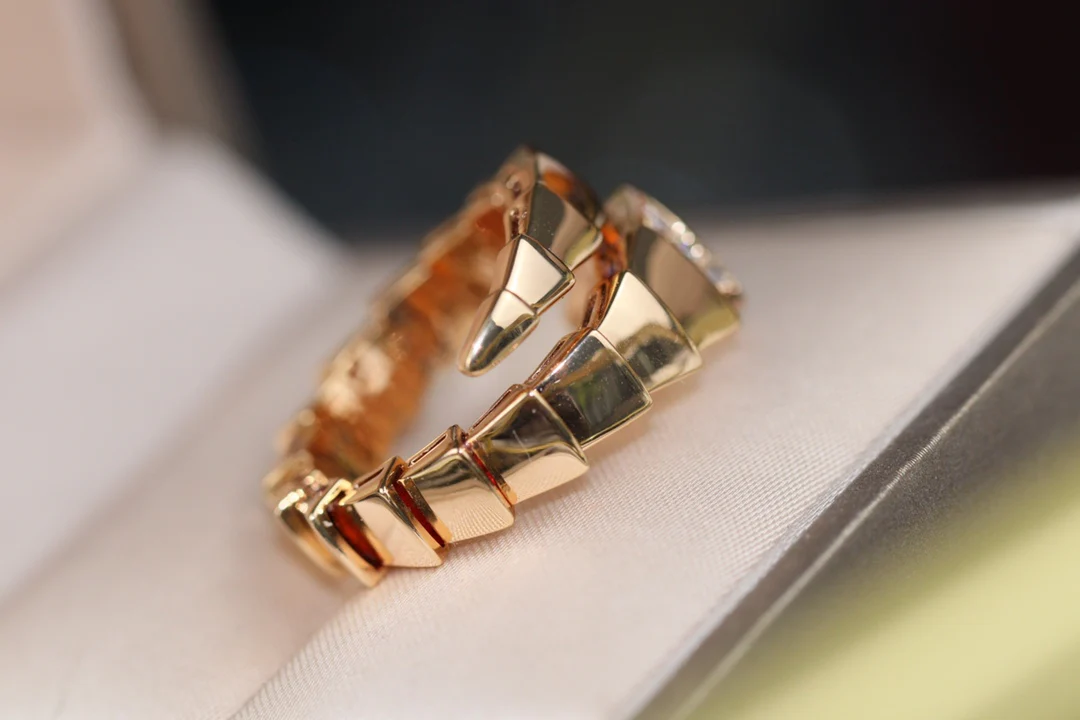 Кольцо Bvlgari - 54