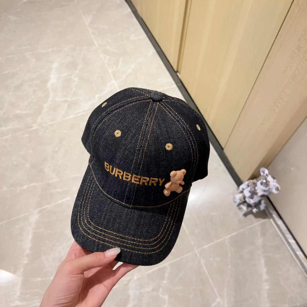 Новая бейсболка Burberry 2023 с вышитым медведем