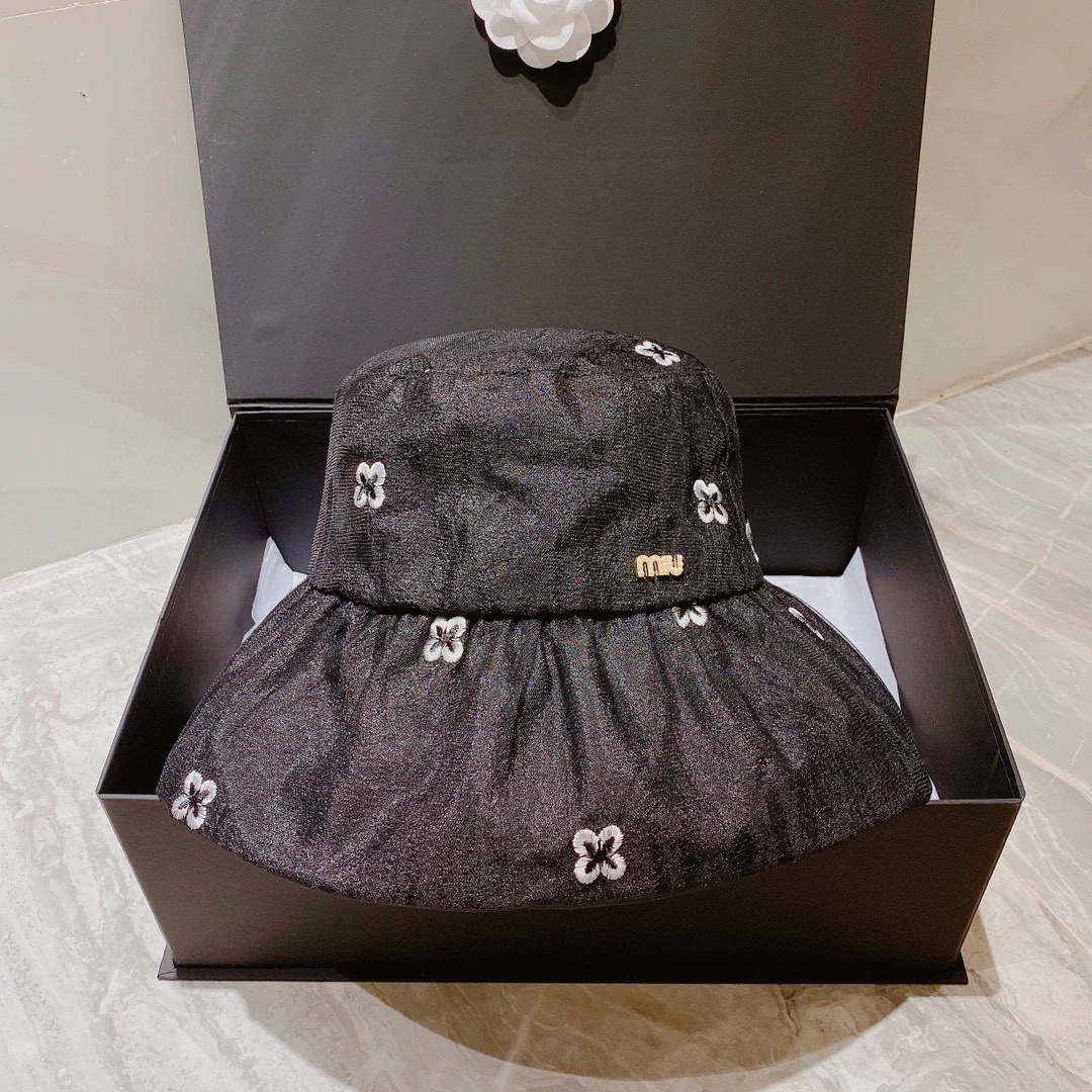 Miu Miu - Рыбацкая шляпа с оборками - Жемчужный логотип