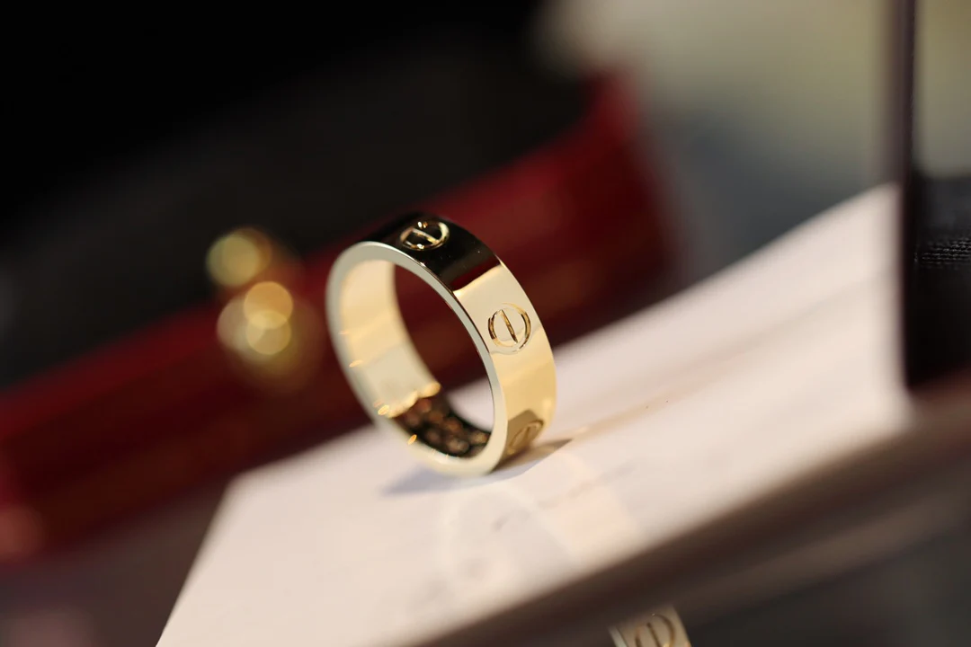 Кольцо Cartier Love — розовое золото, белое золото, желтое золото — без бриллиантов