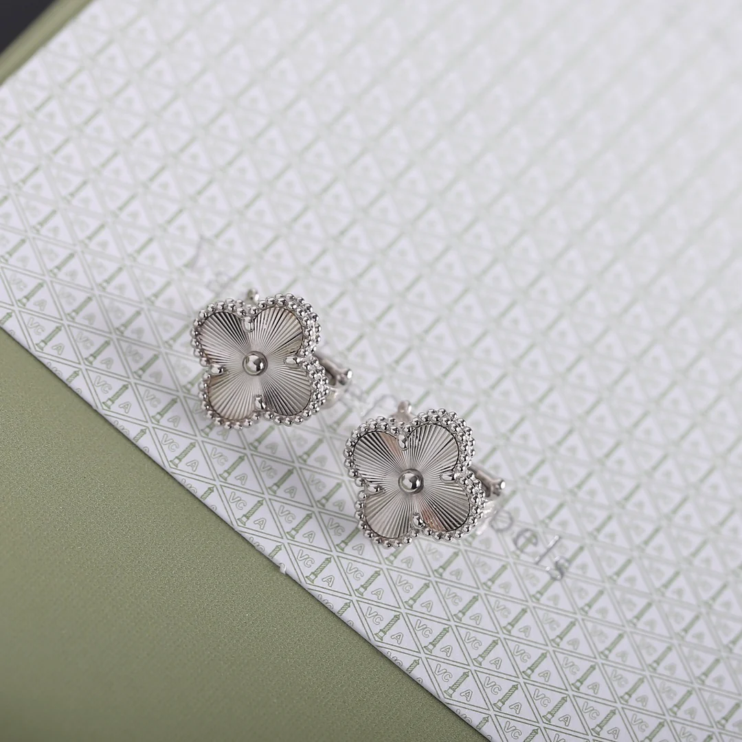 Van Vek - Серьги - Клипсовые серьги - 001