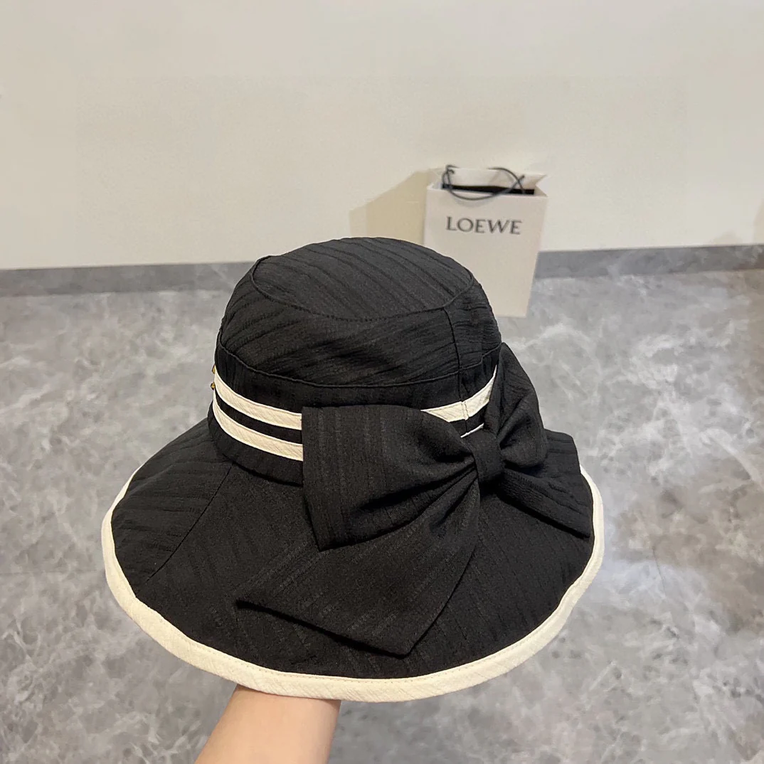 Новая широкополая складная рыбацкая шляпа Chanel 2024 года - черная.