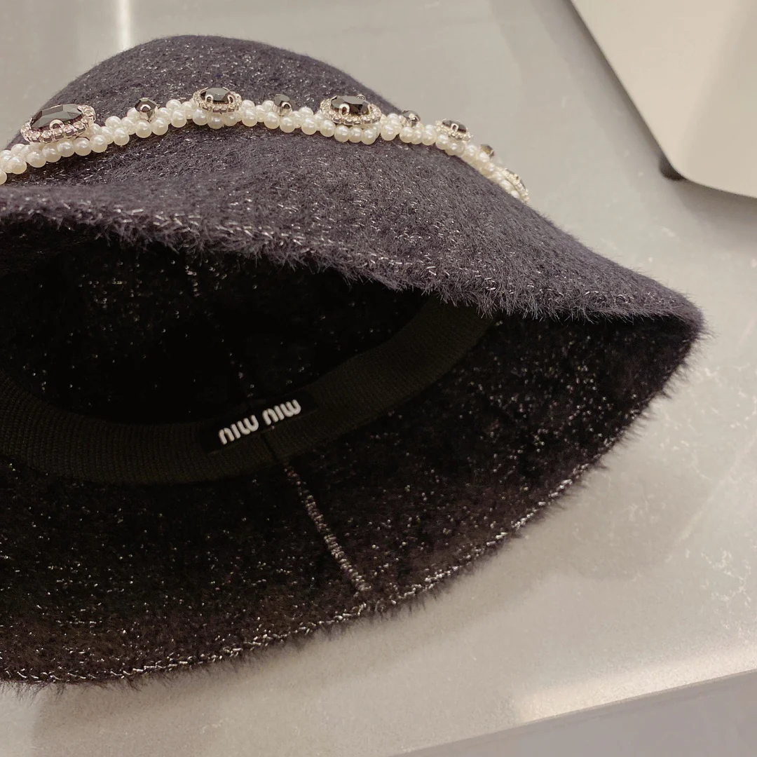 Miu Miu - Маленькая жемчужная рыбацкая шляпа - Черная