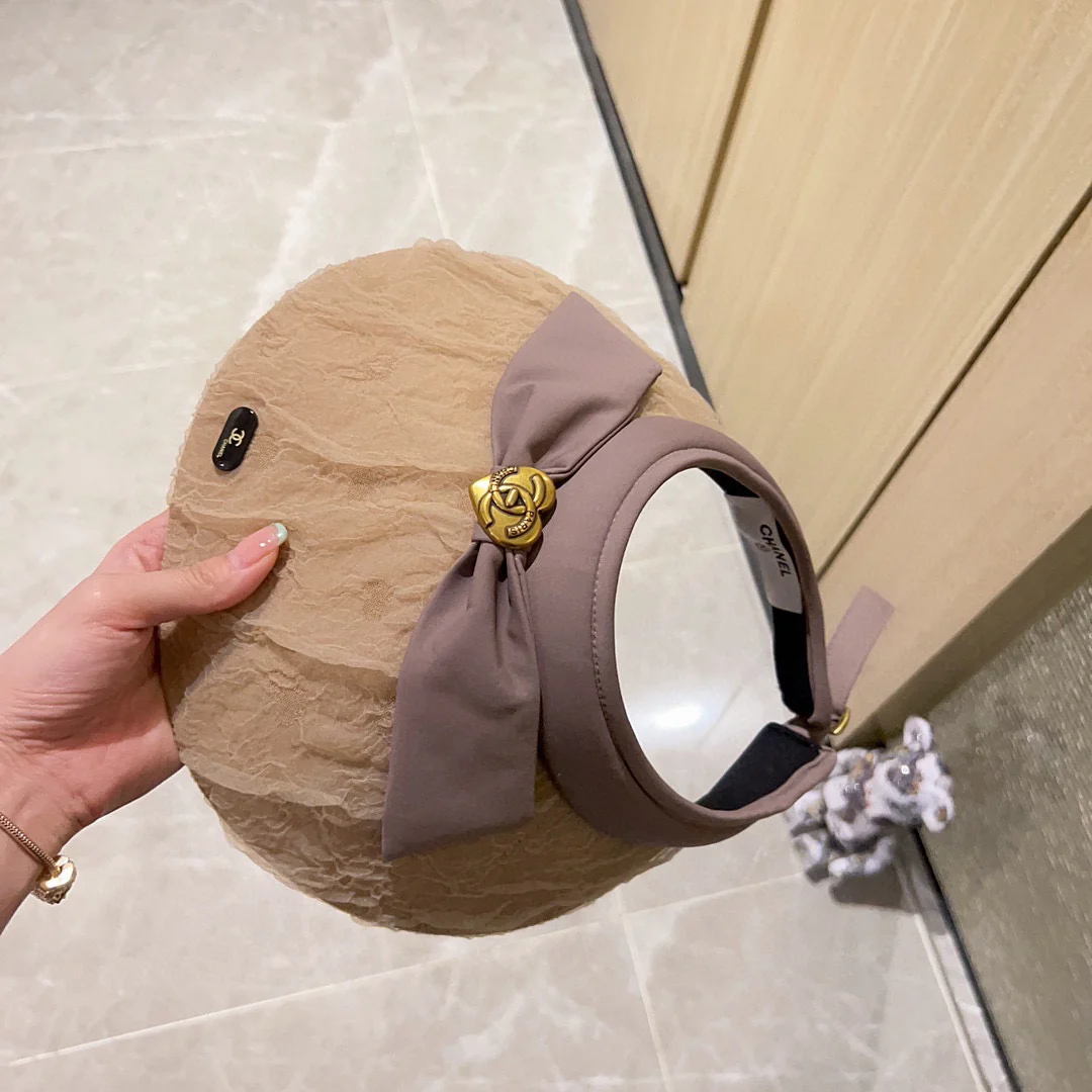 Новинка сезона весна/лето 2023 от Chanel - Худи с бантом - Солнцезащитная шляпа