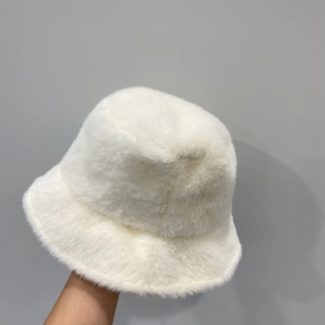 LV - Рыбацкая шапка из норки - Белая