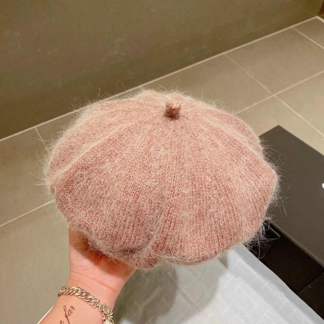 Miu Miu - Вязаный берет из кроличьего меха - Абрикосовый