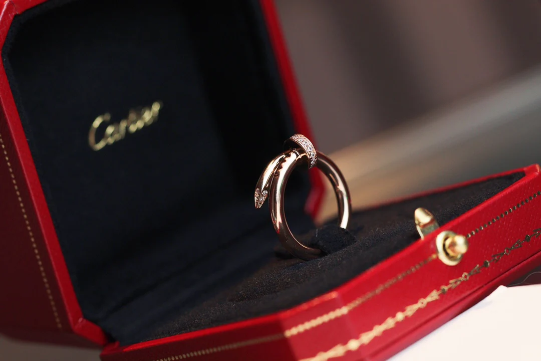 Кольцо Cartier 009