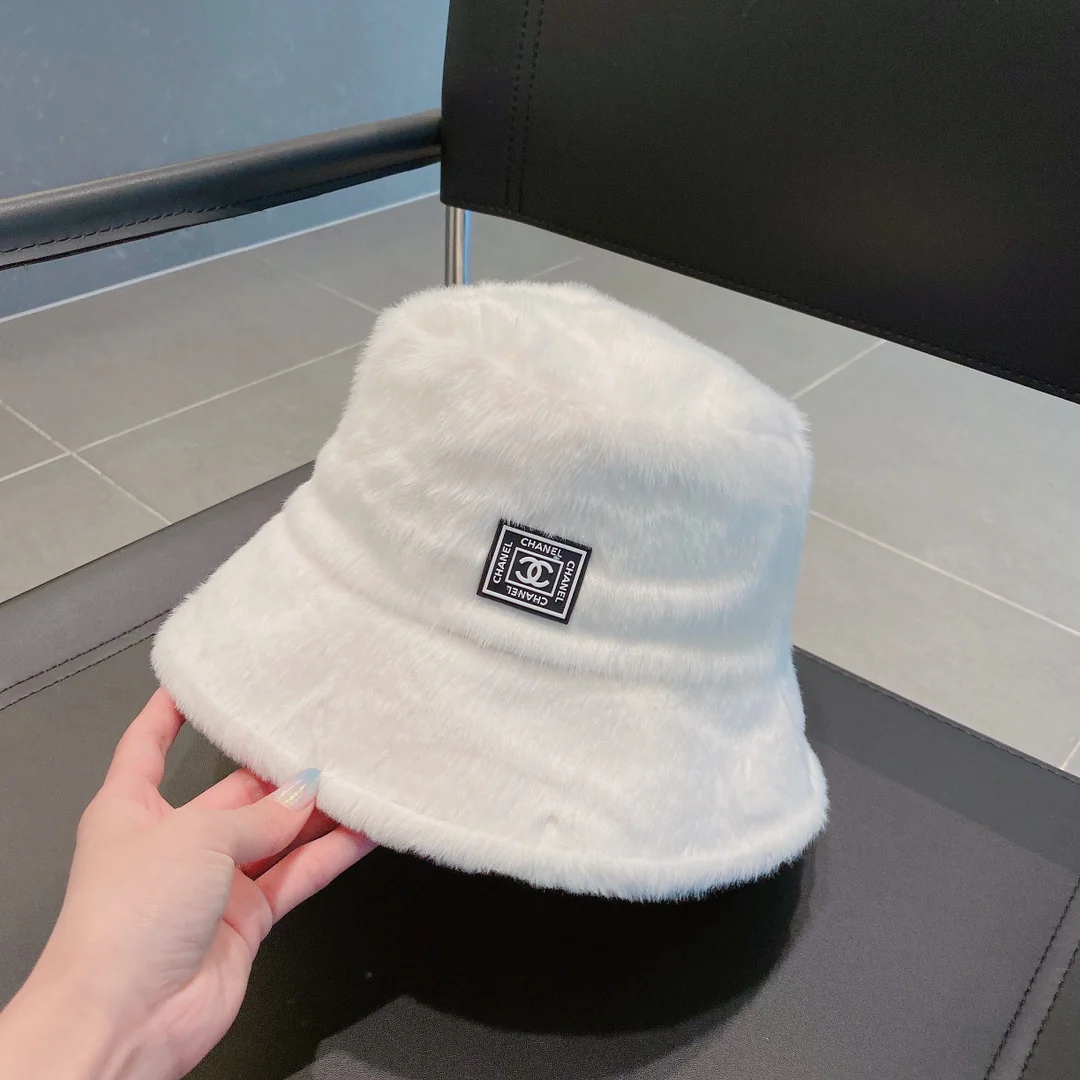 Chanel - Рыбацкая шляпа из кроличьего меха - Белая