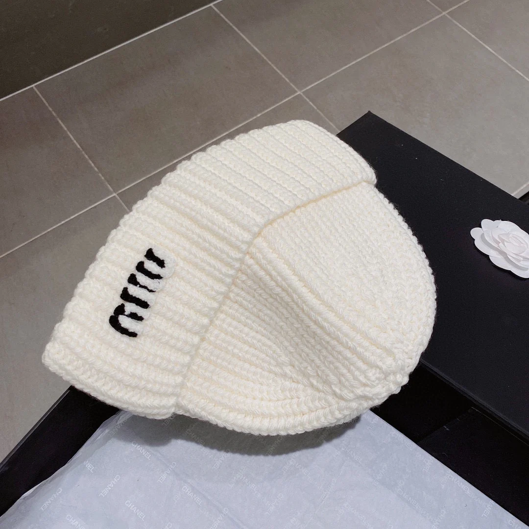 Miu Miu - Шапка-бини - Унисекс - Белая