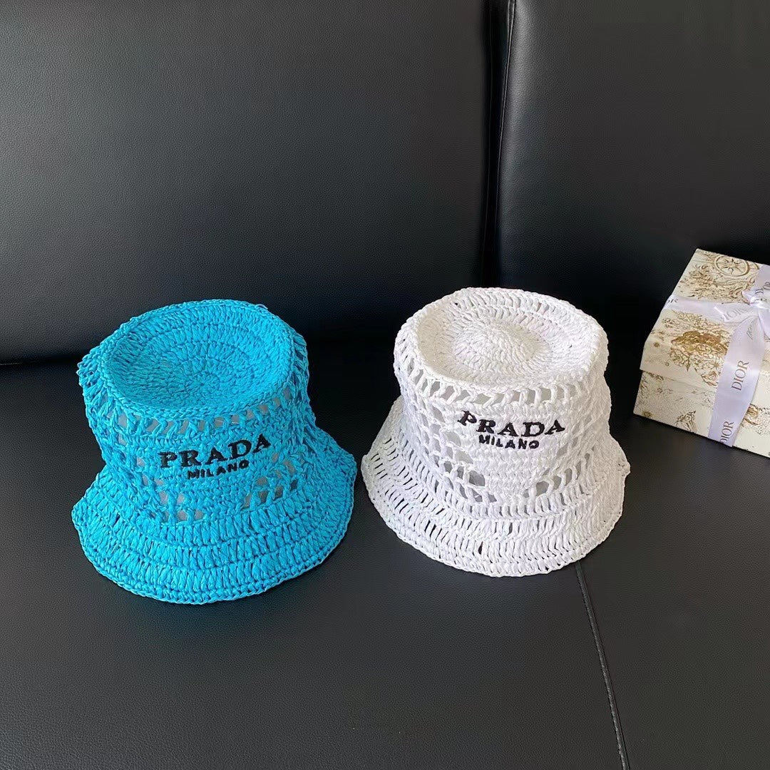 Новинка сезона весна/лето 2023 от Prada - Плетеная ажурная рыбацкая шляпа - Белая