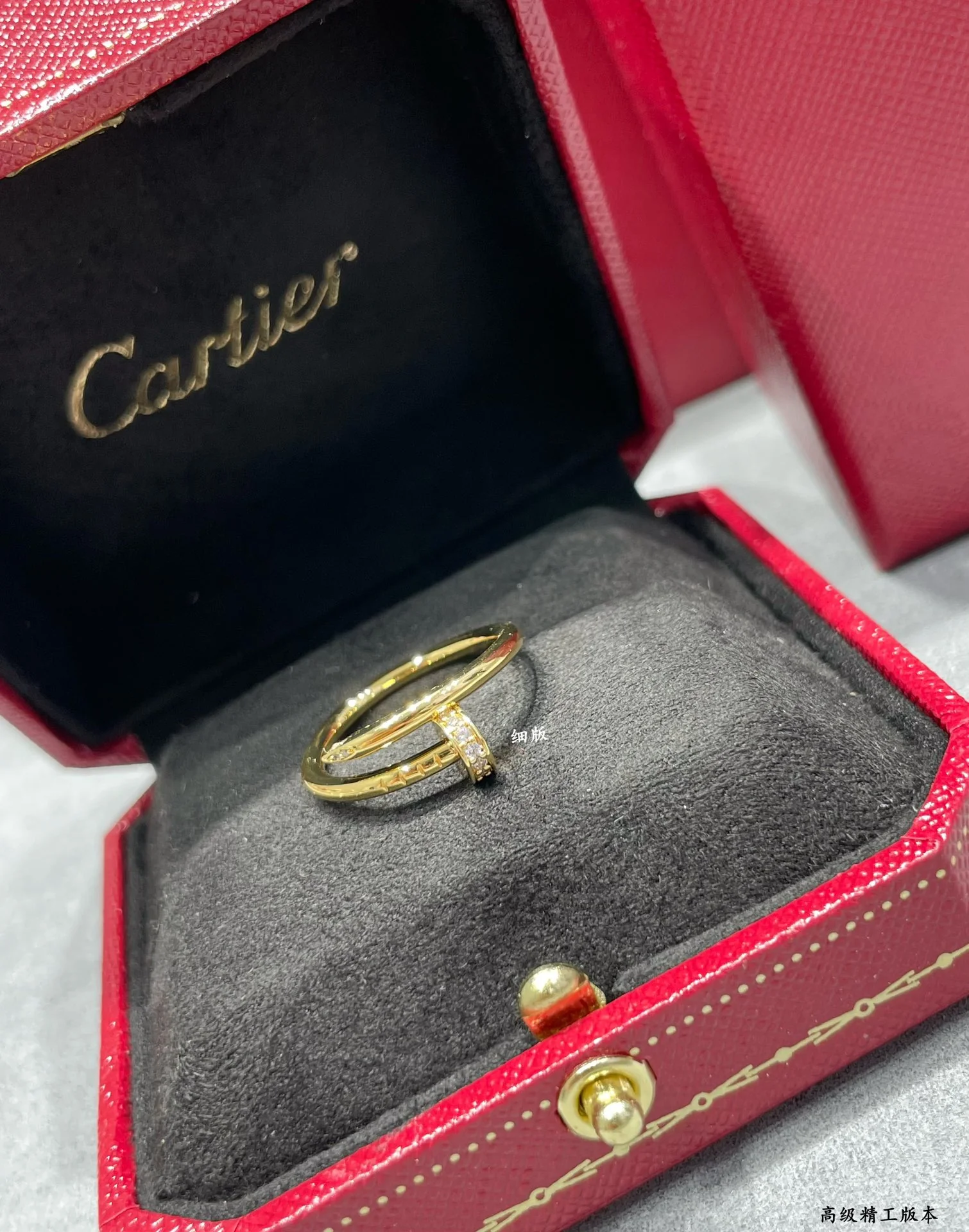 Кольцо Cartier 025