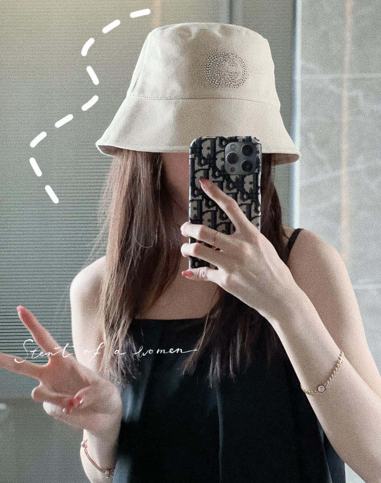 Gucci - Новая простая панама со стразами, 2023 год.