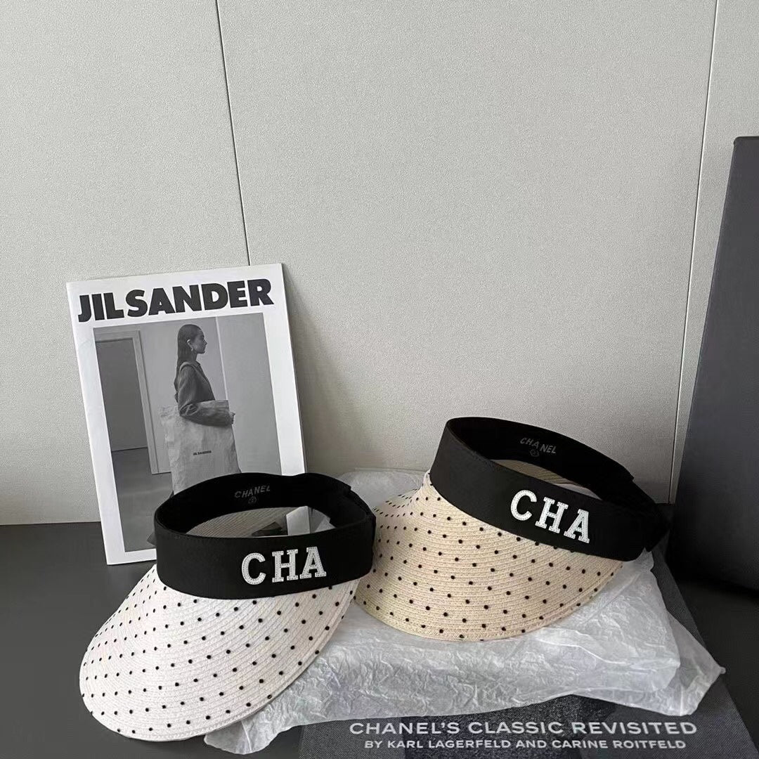 Солнцезащитная шляпа Chanel - Открытая вдова