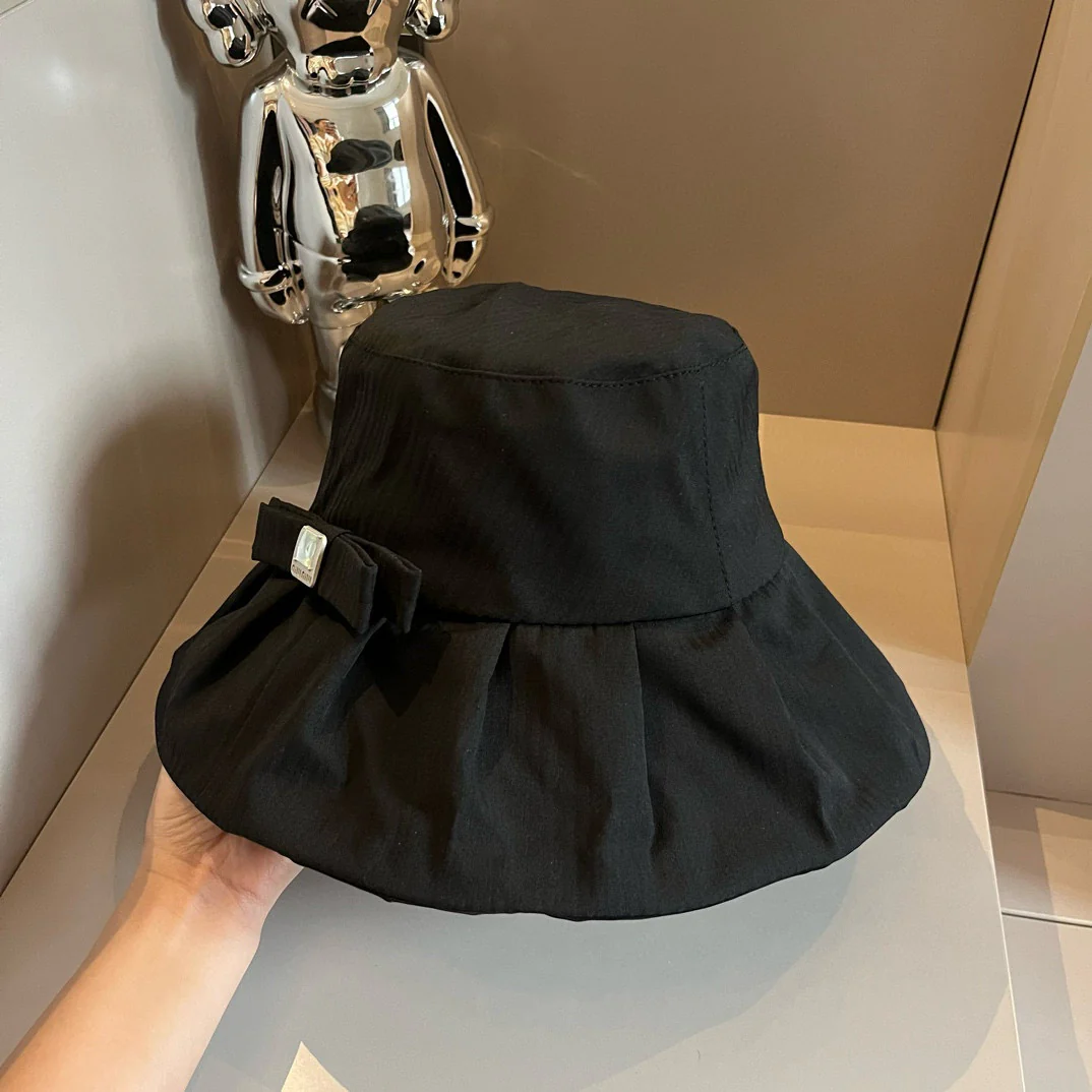 Солнцезащитная шляпа Miu Miu - черная