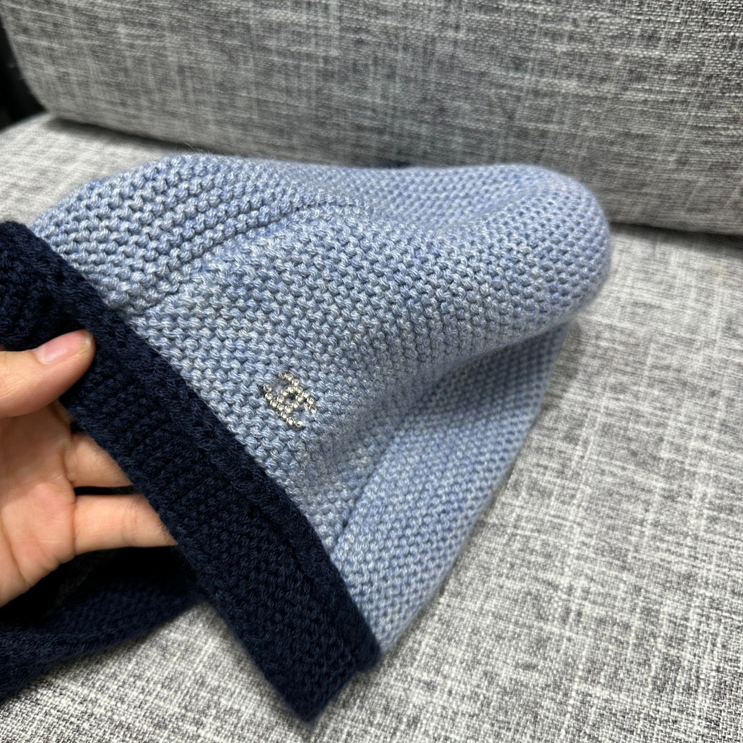 Вязаная шапка Celine Coco Neige из лыжной коллекции - серая.