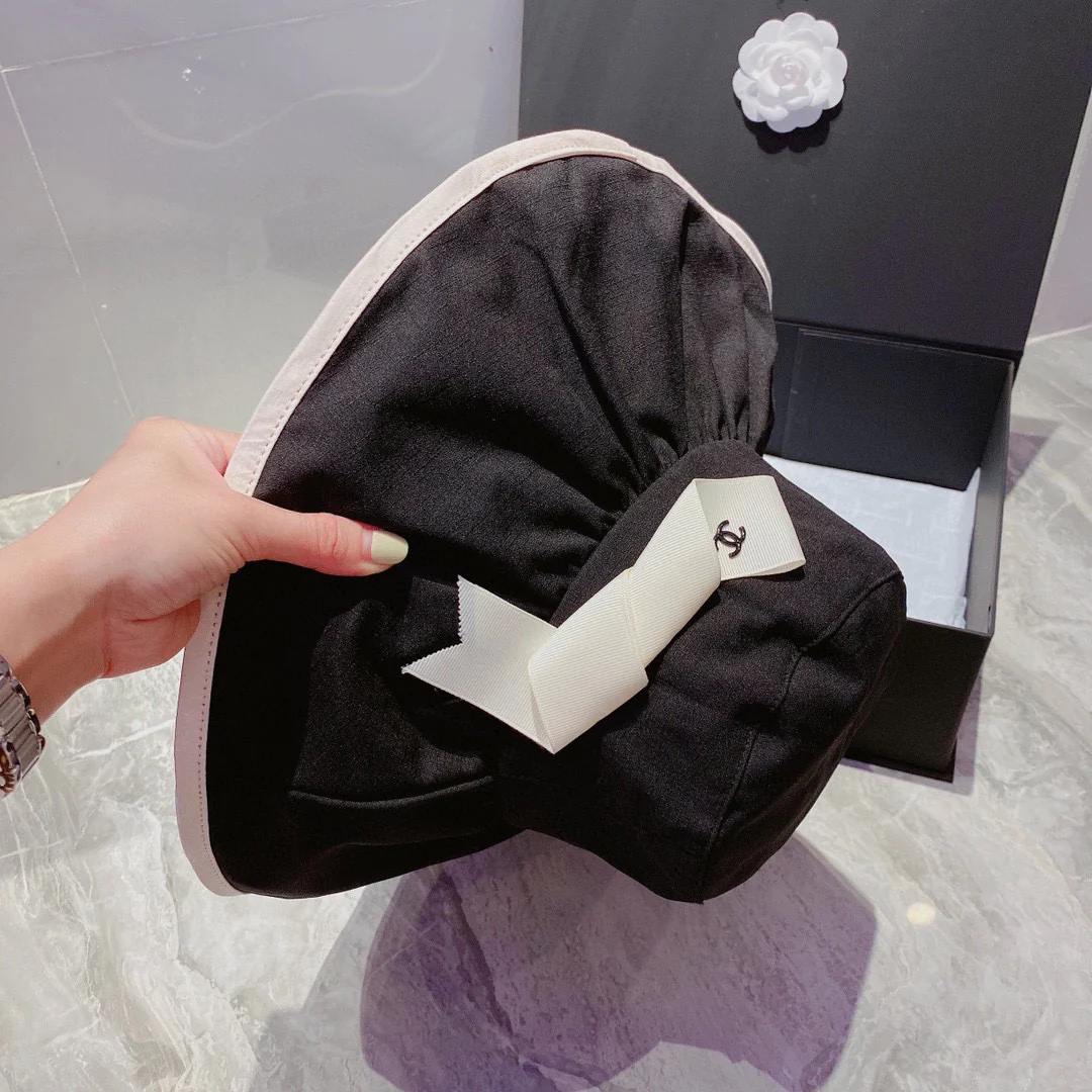 Солнцезащитная шляпа Chanel из ткани, устойчивой к УФ-излучению - Складная широкополая шляпа от солнца - 1 шт.