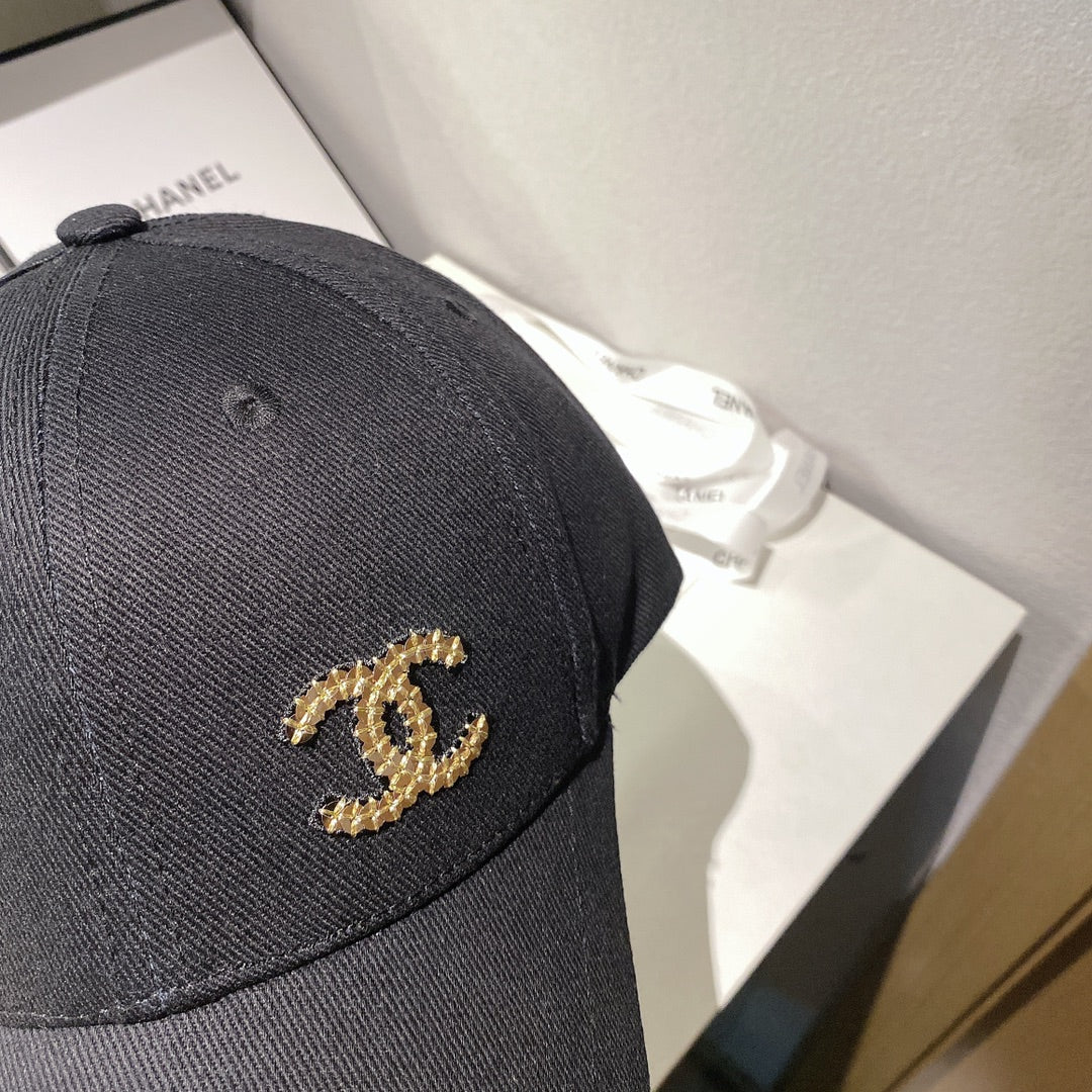 Chanel - Черная бейсболка
