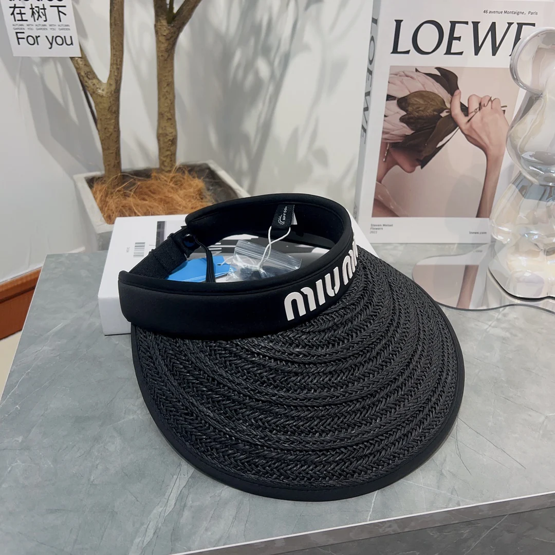 Новинка лета 2023 от Miu Miu - Соломенная шляпа-козырек - Солнцезащитная шляпа - Черная