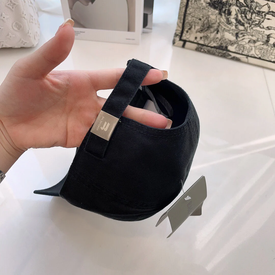 Balenciaga - Хлопковая всесезонная бейсболка - Черная