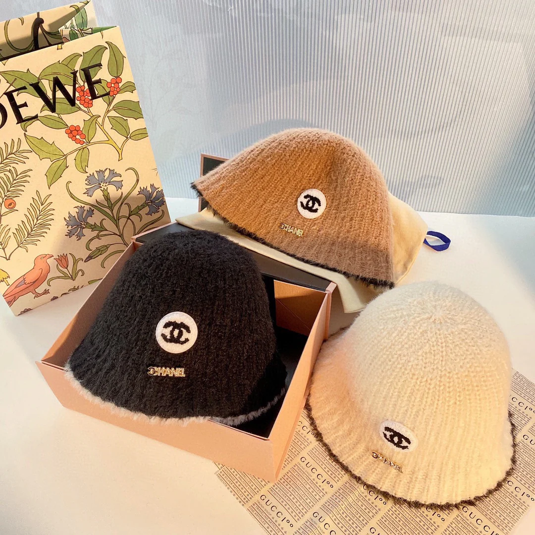 Рыбацкая шляпа из флиса Chanel - 1